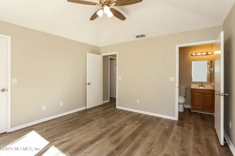 8338 Century Point Drive S Jacksonville FL 32216