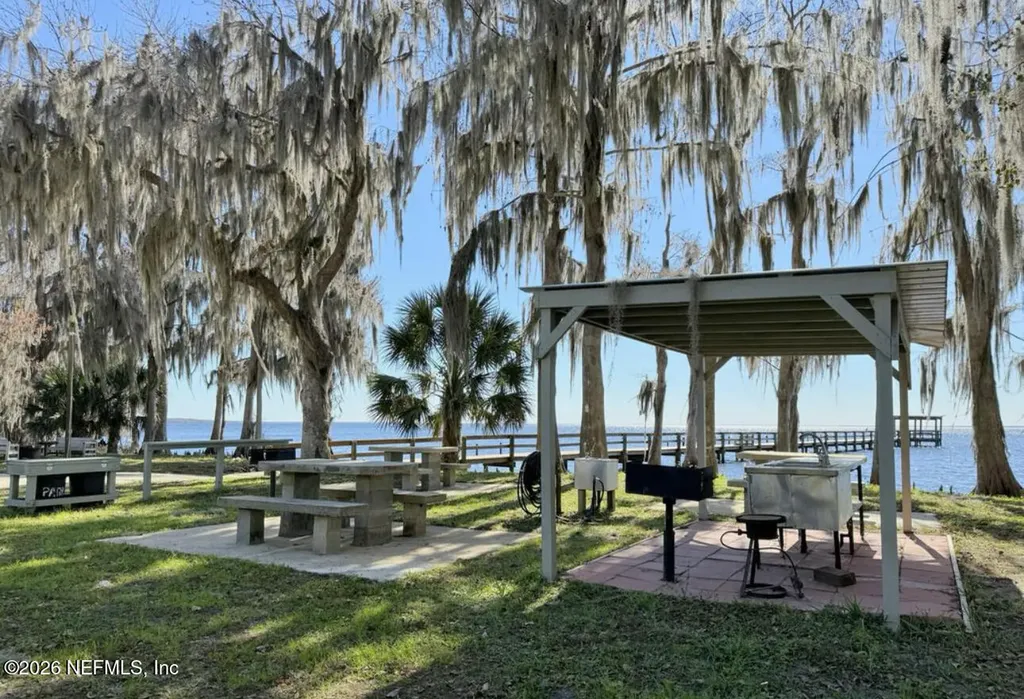 107 Georgetown Point Road Georgetown FL 32139