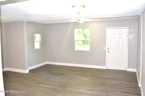 3042 Lucoma Drive Jacksonville FL 32254