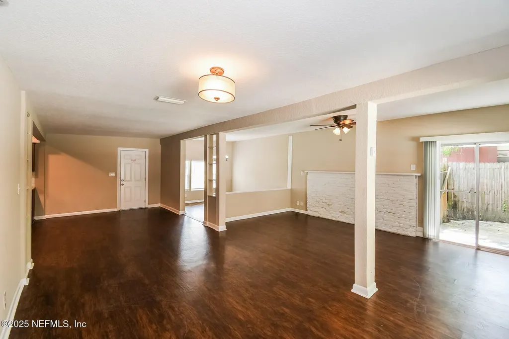 6327 Elise Drive Jacksonville FL 32211