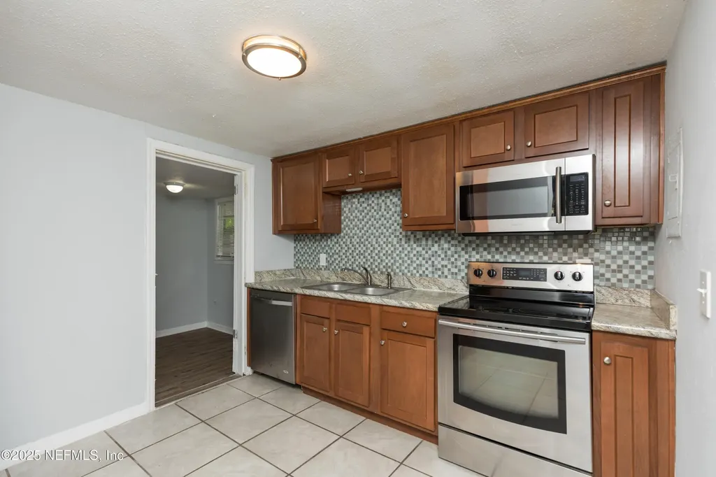 3303 Jones Street Jacksonville FL 32206