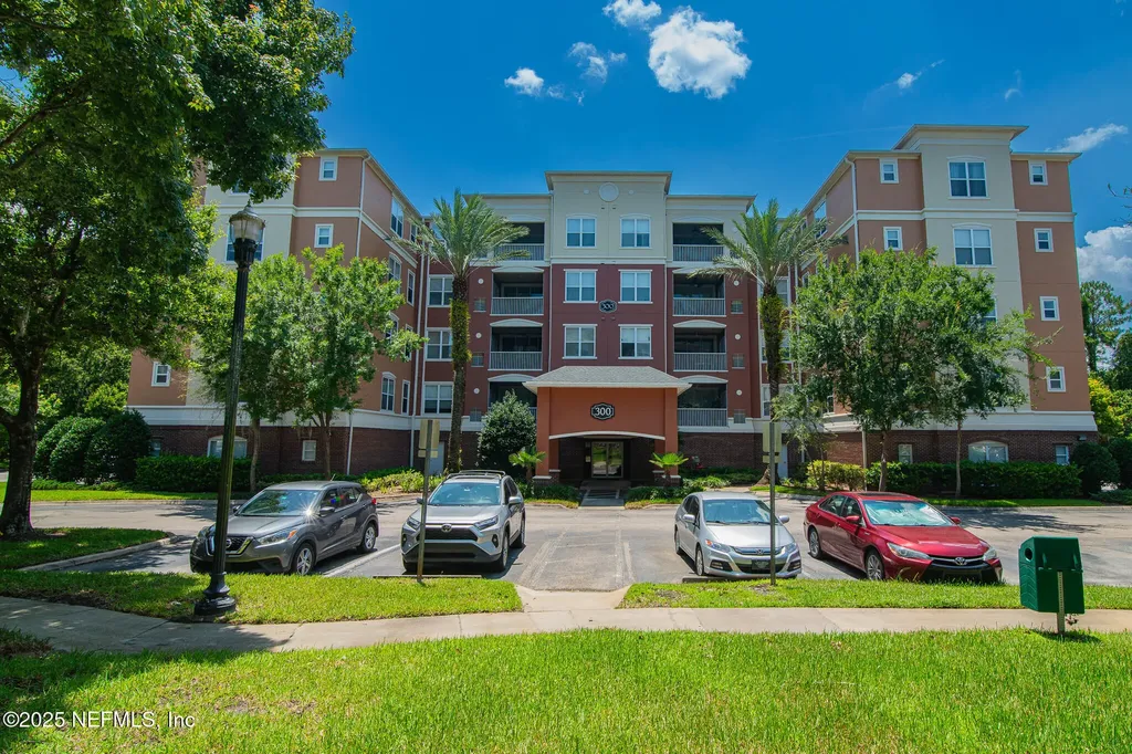 4480 Deerwood Lake Parkway Jacksonville FL 32216