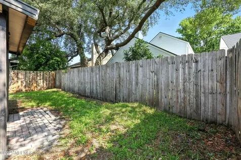 7733 Leesburg Drive S Jacksonville FL 32277