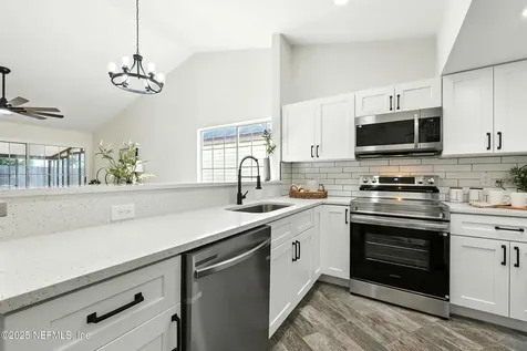 7733 Leesburg Drive S Jacksonville FL 32277