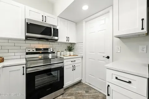 7733 Leesburg Drive S Jacksonville FL 32277