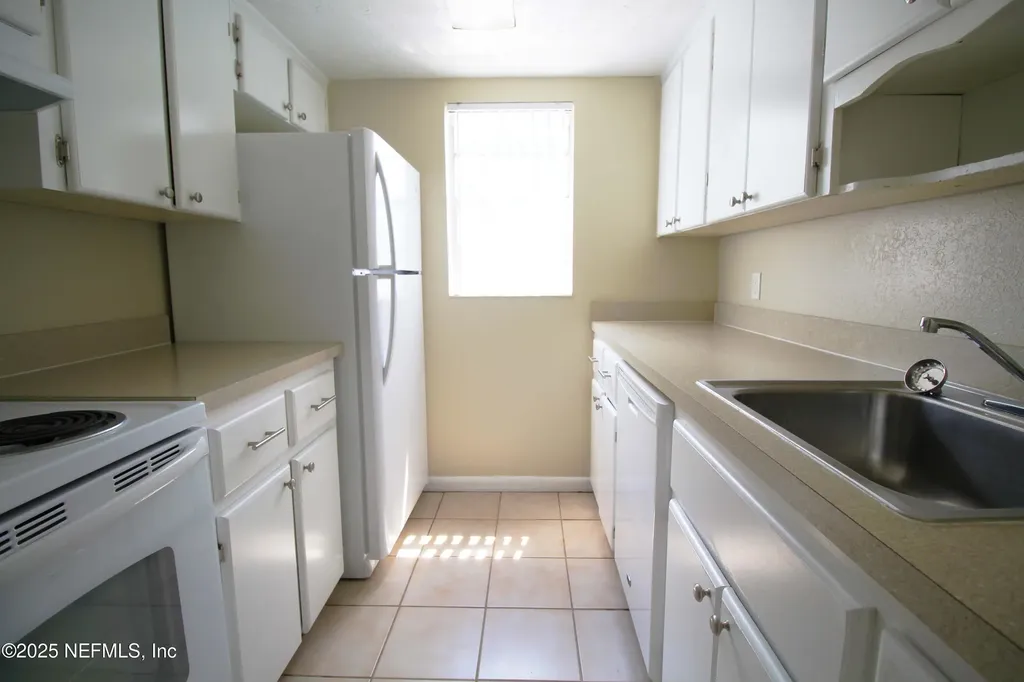 1920 Dean Road Jacksonville FL 32216