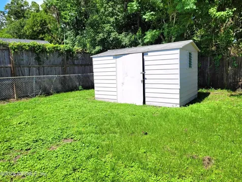 2247 Lou Drive W Jacksonville FL 32216