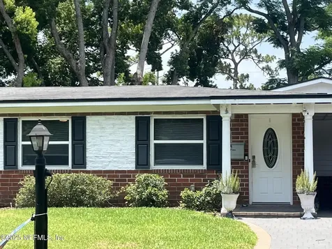5713 Lake Lucina Drive N Jacksonville FL 32211