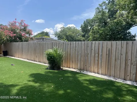 5713 Lake Lucina Drive N Jacksonville FL 32211