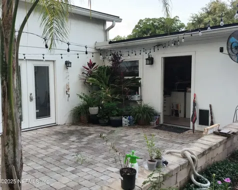 5713 Lake Lucina Drive N Jacksonville FL 32211
