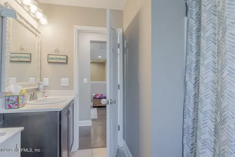 1867 Cinnabar Road Jacksonville FL 32246