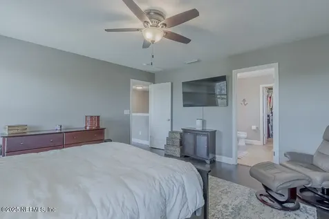 1867 Cinnabar Road Jacksonville FL 32246