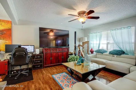 4302 Buck Point Road Jacksonville FL 32210