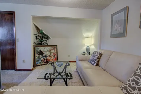 4302 Buck Point Road Jacksonville FL 32210