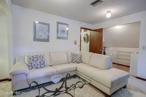 4302 Buck Point Road Jacksonville FL 32210