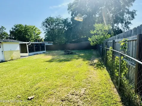 8027 Lourdes Drive S Jacksonville FL 32210