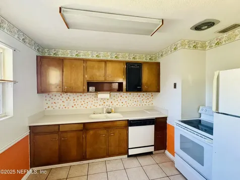 8027 Lourdes Drive S Jacksonville FL 32210