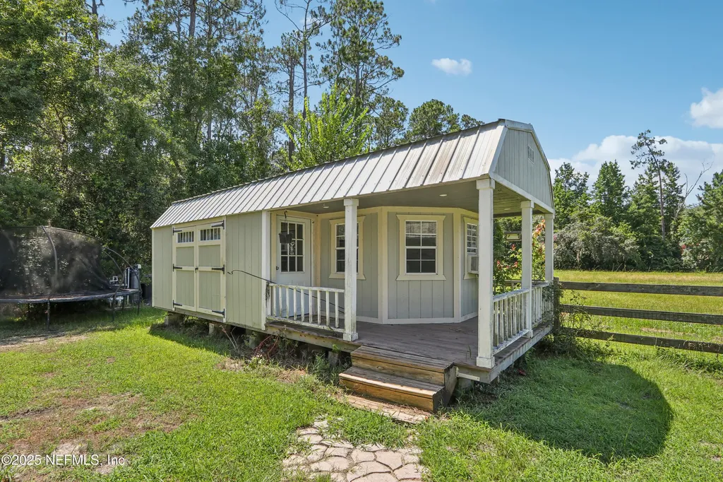 5592 Dianthus Street Green Cove Springs FL 32043