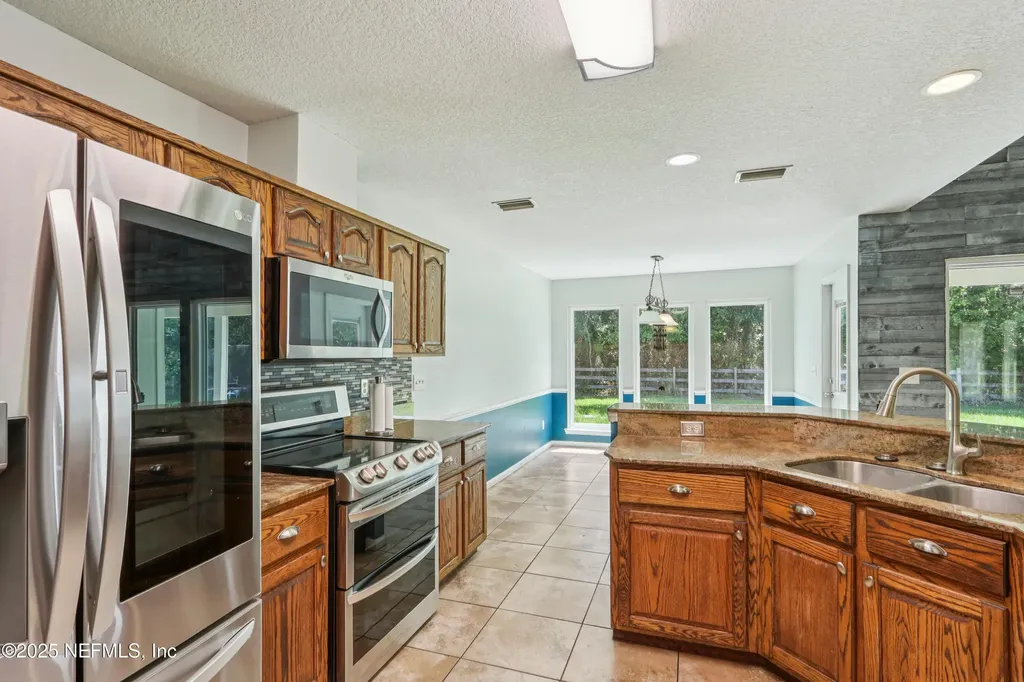 5592 Dianthus Street Green Cove Springs FL 32043