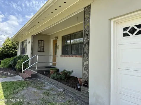 4356 Demedici Avenue Jacksonville FL 32210