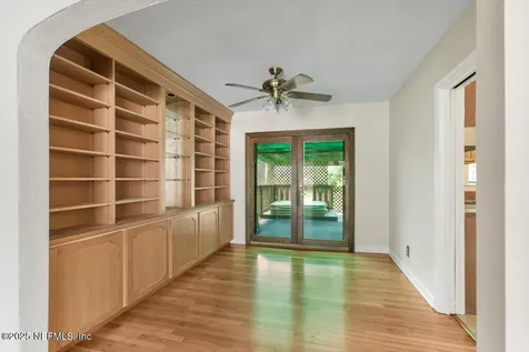 4356 Demedici Avenue Jacksonville FL 32210
