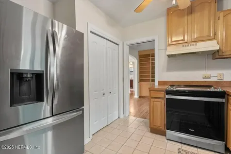 4356 Demedici Avenue Jacksonville FL 32210