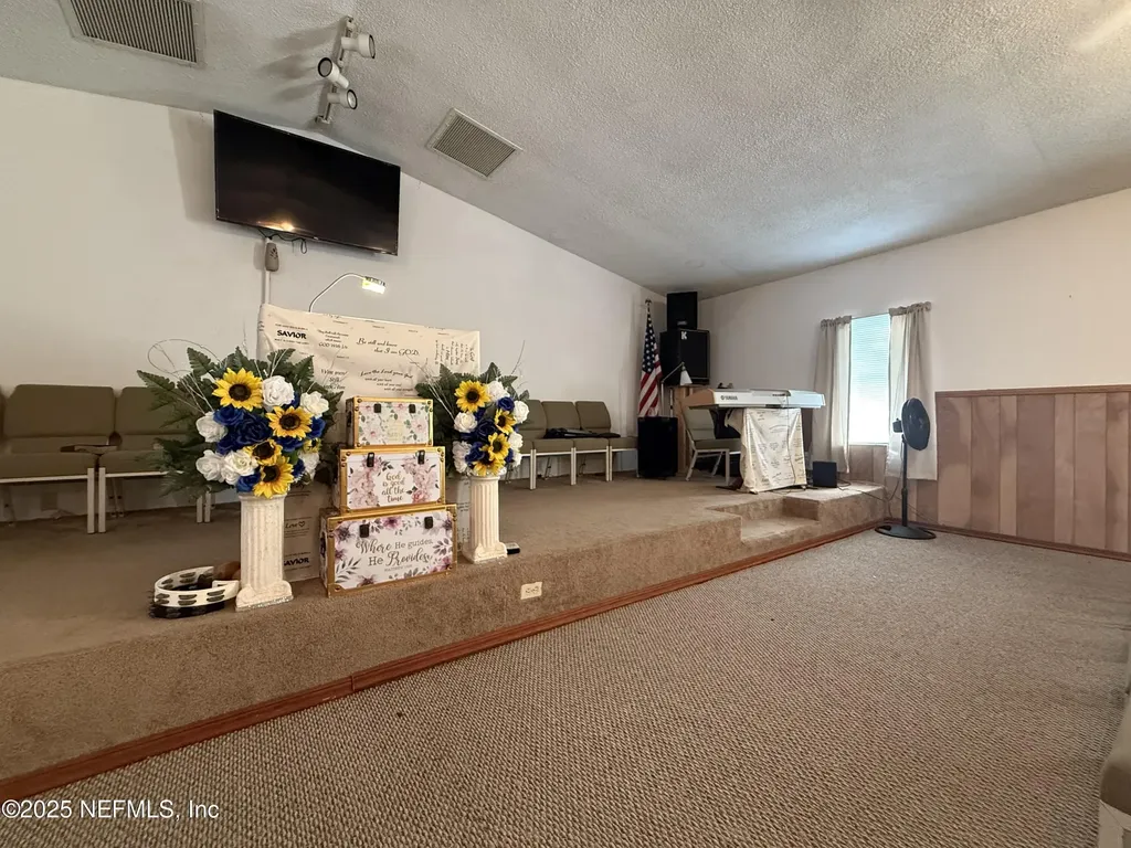 101 Sesame Street Palatka FL 32177