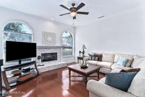 13707 Alesbury Court Jacksonville FL 32224