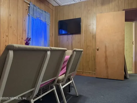 101 Sesame Street Palatka FL 32177