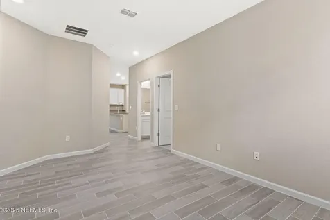 911 Colon Lane Jacksonville FL 32218