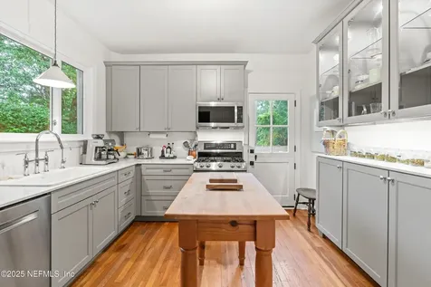 2429 Pineridge Road Jacksonville FL 32207
