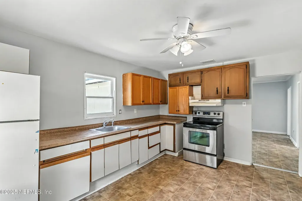 3840 Adirolf Road Jacksonville FL 32207