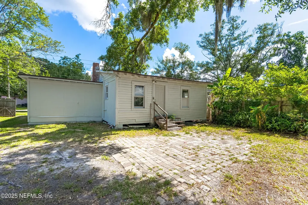 3840 Adirolf Road Jacksonville FL 32207