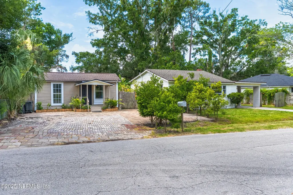 3840 Adirolf Road Jacksonville FL 32207
