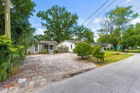 3840 Adirolf Road Jacksonville FL 32207