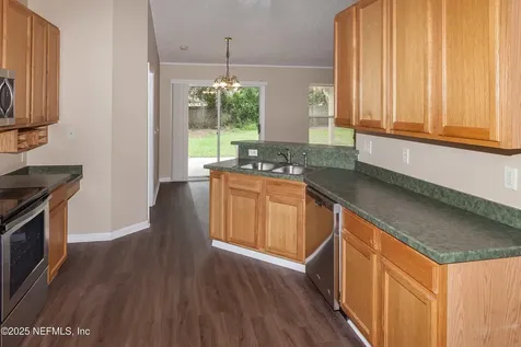 1282 Summit Oaks Drive E Jacksonville FL 32221