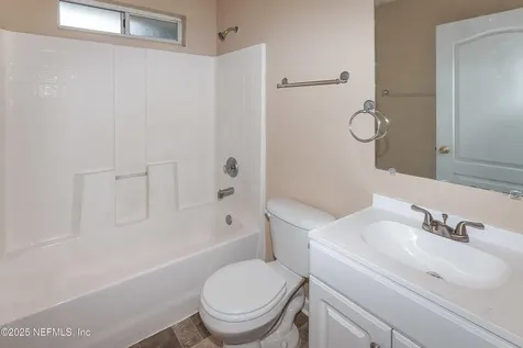 1282 Summit Oaks Drive E Jacksonville FL 32221