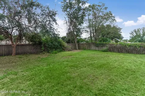 1282 Summit Oaks Drive E Jacksonville FL 32221