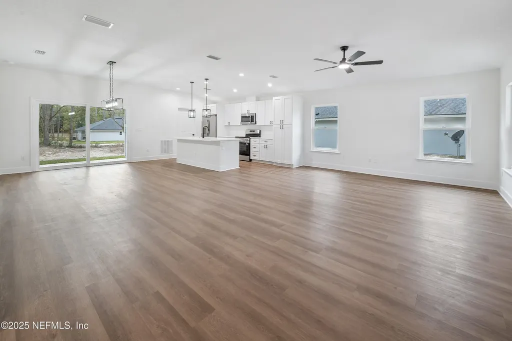 1264 Coral Farms Road Florahome FL 32140