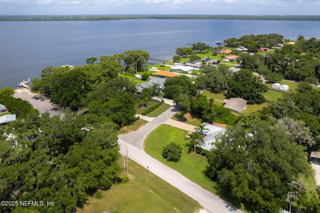 102 Street Johns Boulevard East Palatka FL 32131