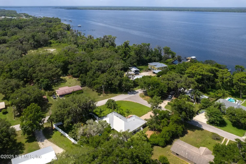 102 Street Johns Boulevard East Palatka FL 32131