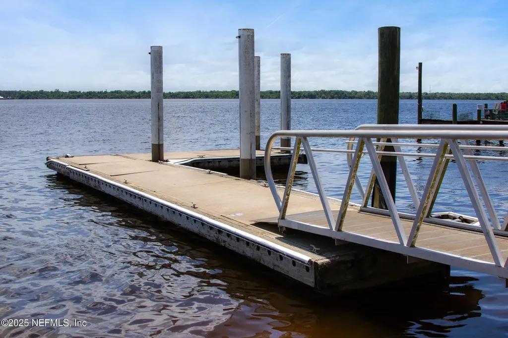 102 Street Johns Boulevard East Palatka FL 32131