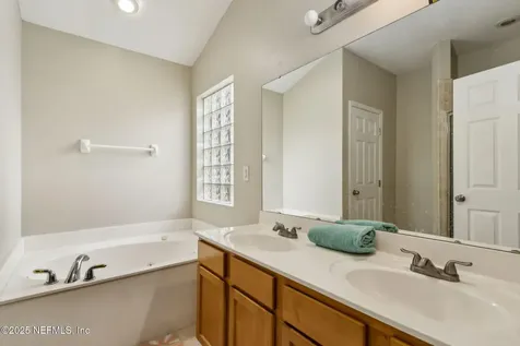 2764 Acorn Park Drive N Jacksonville FL 32218