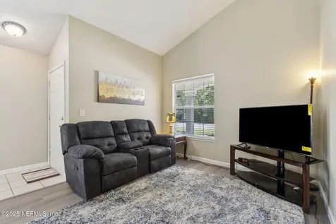 2764 Acorn Park Drive N Jacksonville FL 32218