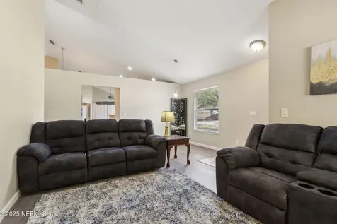 2764 Acorn Park Drive N Jacksonville FL 32218
