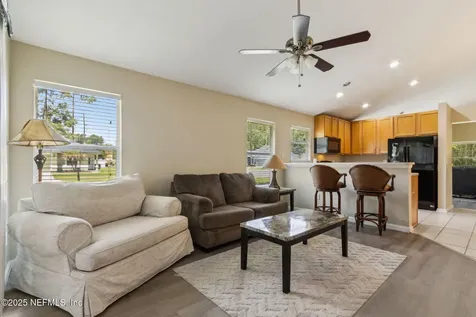 2764 Acorn Park Drive N Jacksonville FL 32218