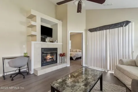 2764 Acorn Park Drive N Jacksonville FL 32218