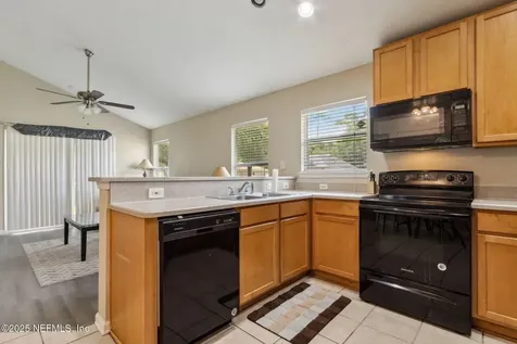 2764 Acorn Park Drive N Jacksonville FL 32218