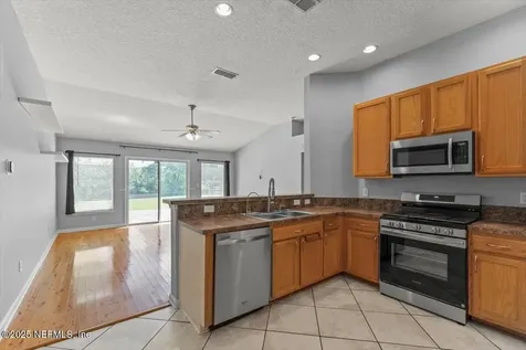 1333 Lindseys Crossing Drive Jacksonville FL 32218