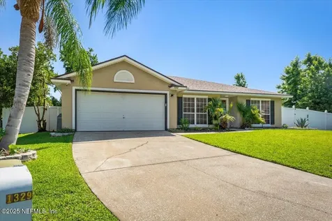 1333 Lindseys Crossing Drive Jacksonville FL 32218
